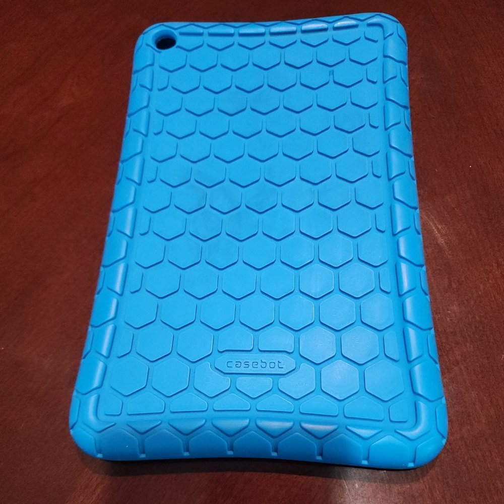 Silicone Case For Kindle Fire, Blue Honeycomb Pattern, 8.75" X 5.5" EUC. Rugged
